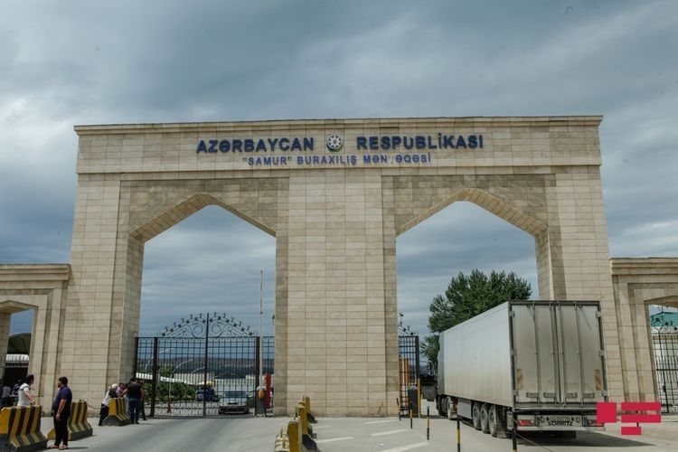 Еще 400 граждан Азербайджана доставлены на родину из России