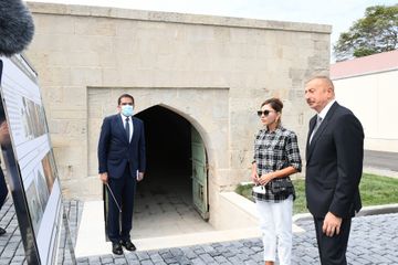 Prezident İlham Əliyev və Mehriban Əliyeva Balaxanıda aparılan abadlıq işləri ilə tanış olublar - YENİLƏNİB-1