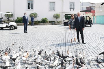 Prezident İlham Əliyev və Mehriban Əliyeva Balaxanıda aparılan abadlıq işləri ilə tanış olublar - YENİLƏNİB-1