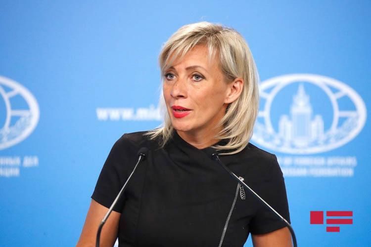 Zakharova: "Lavrov makes intensive contacts in order to call on sides to start negotiations"