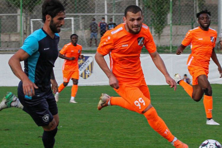 Futbol üzrə Ermənistan çempionatı hərbi vəziyyətlə əlaqədar dayandırılıb