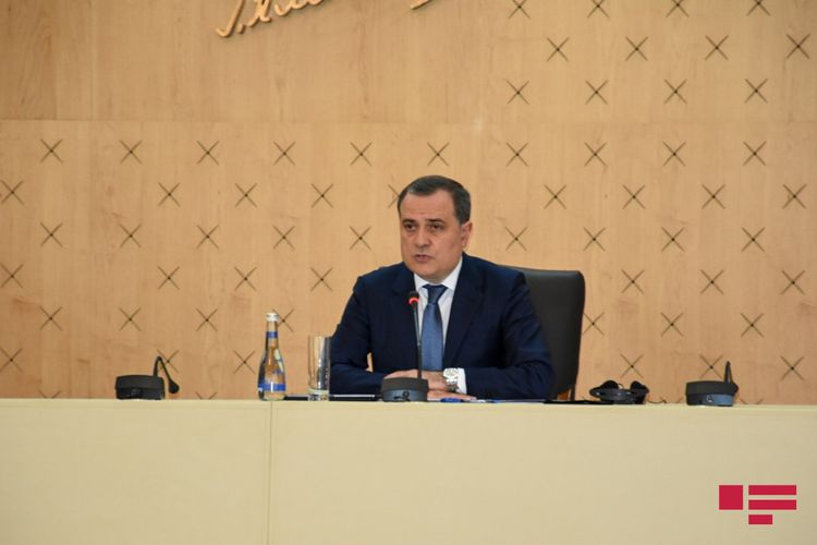Ceyhun Bayramov xarici ölkələrin Azərbaycandakı səfirlərinə müraciət edib