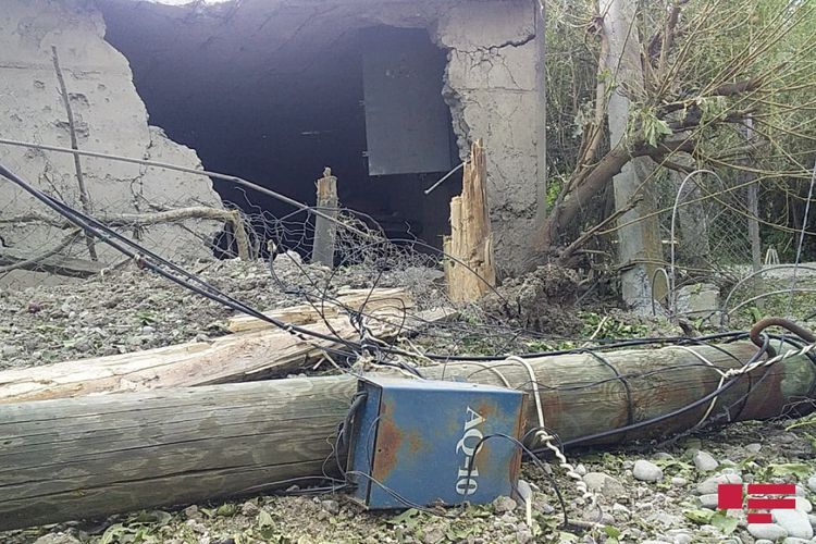 Армянский снаряд разорвался во дворе жилого дома в Тертере - ФОТО