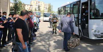 Dövlət Xidməti: Hərbi vəzifəlilərin səfərbərlik üzrə yola salınmasına başlanılıb