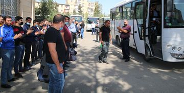 Dövlət Xidməti: Hərbi vəzifəlilərin səfərbərlik üzrə yola salınmasına başlanılıb