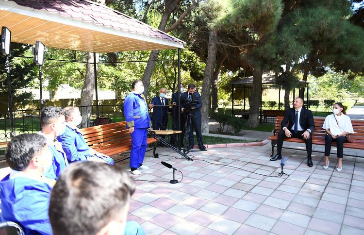 Президент Ильхам Алиев и Мехрибан Алиева встретились с ранеными военнослужащими - ОБНОВЛЕНО