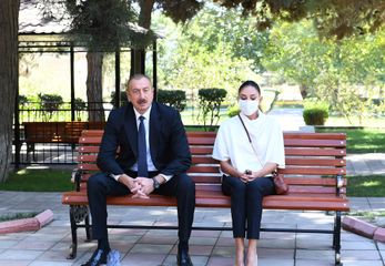 Prezident İlham Əliyev və Mehriban Əliyeva yaralı hərbçilərlə görüşüblər - YENİLƏNİB