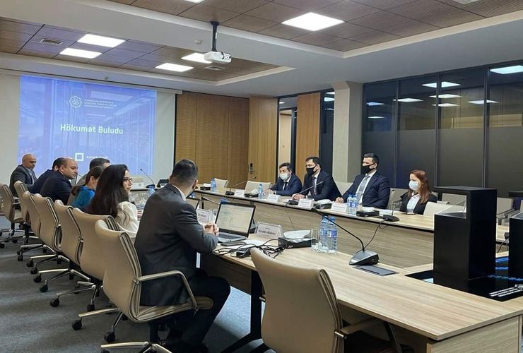 "Hökumət buludu"na keçidlə bağlı daha üç dövlət qurumu ilə müzakirələr aparılıb - FOTO