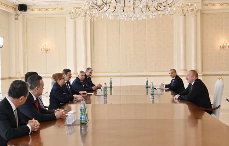 President Ilham Aliyev received delegation led by Turkish minister of trade - UPDATED