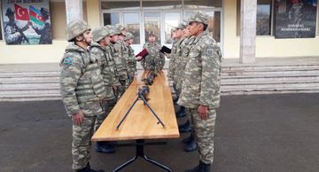 Ehtiyata buraxılan hərbi qulluqçuların yola salınması mərasimi keçirilib - FOTO