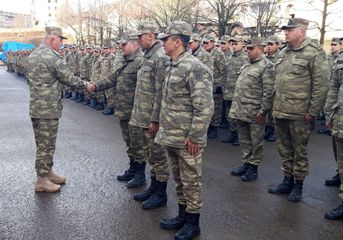 Ehtiyata buraxılan hərbi qulluqçuların yola salınması mərasimi keçirilib - FOTO