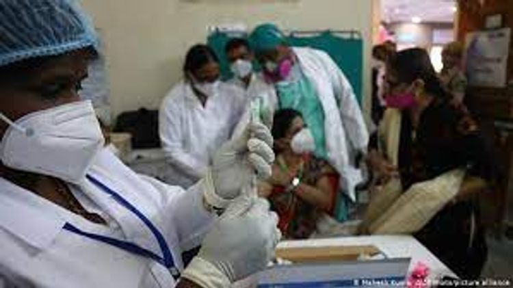В Индии за последние сутки зафиксировано более 103 тыс. случаев заражения коронавирусом