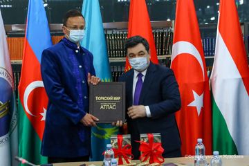 Macarıstan və Qazaxıstan xarici işlər nazirləri Türk Akademiyasını ziyarət ediblər