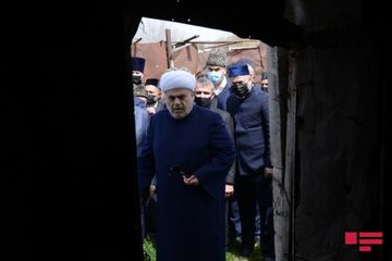 Allahşükür Paşazadə və dini konfessiya rəhbərləri Ağdamda İmarət qəbiristanlığını ziyarət ediblər