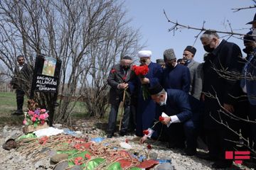 Allahşükür Paşazadə və dini konfessiyaların rəhbərləri Ağdamda Şəhidlər Xiyabanını ziyarət ediblər