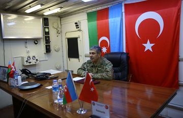 Azərbaycan və Türkiyə müdafiə nazirləri orduların avtomatlaşdırılmış idarəetmə sisteminin birgə fəaliyyətini izləyib - VİDEO