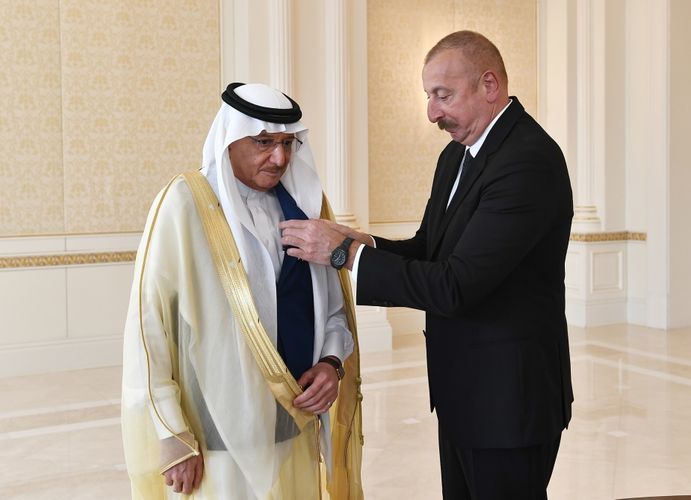 President Ilham Aliyev presented “Dostlug” Order to Yousef Bin Ahmad Al-Othaimeen