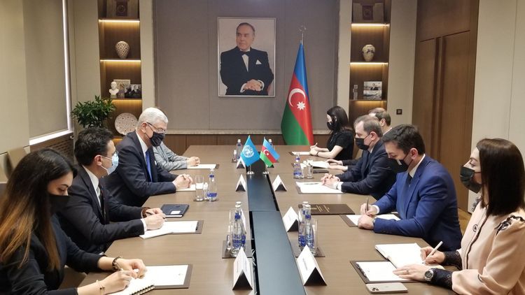Azerbaijani FM meets with UNGA President 