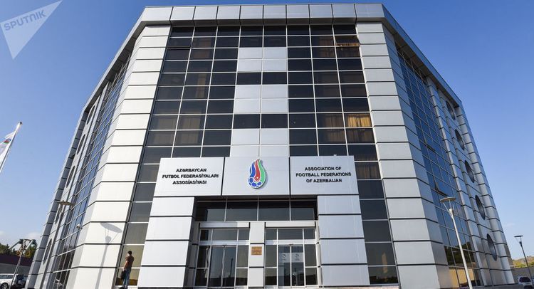 Азербайджанский тренер пожизненно отстранен от футбола за договорные игры