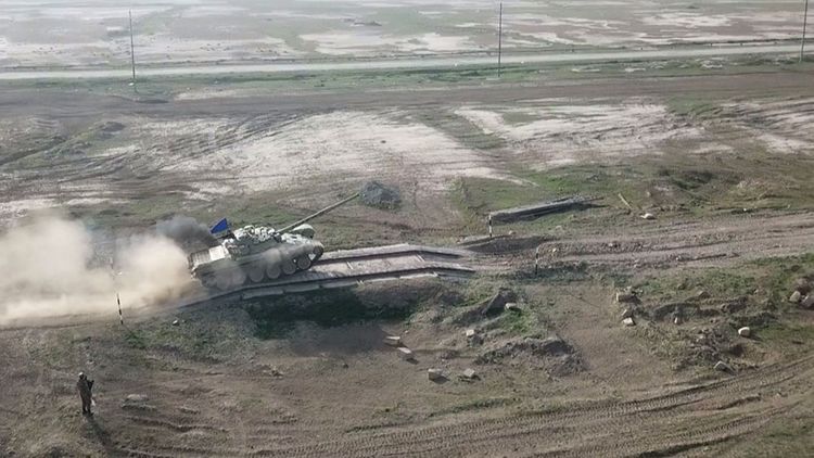 Tank bölmələri döyüş atışları icra edib  - VİDEO