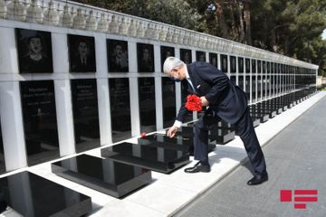 Volkan Bozkır Fəxri xiyabanı, Şəhidlər xiyabanını və “Türk şəhidliyi”ni ziyarət edib - FOTO - YENİLƏNİB