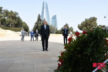 Volkan Bozkır Fəxri xiyabanı, Şəhidlər xiyabanını və “Türk şəhidliyi”ni ziyarət edib - FOTO - YENİLƏNİB
