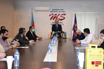 Əflatun Amaşov: “İndiyədək peyvənd olunmaq istəyən 200-dək jurnalistin siyahısı təqdim olunub" 