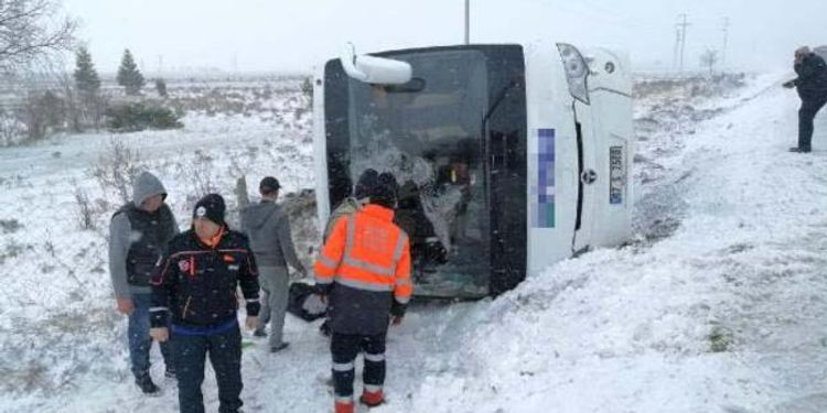 Türkiyədə turistləri daşıyan avtobuslar qəzaya uğrayıb, 1 nəfər ölüb, 46 nəfər yaralanıb