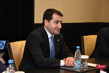 Hikmət Hacıyev və Fəxrəddin Altun arasında ikitərəfli görüş keçirilir - FOTO