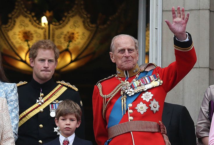Принц Гарри вернулся в Британию на похороны принца Филиппа