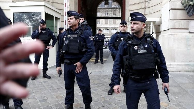 Two people reportedly injured in shooting outside Paris Hospital