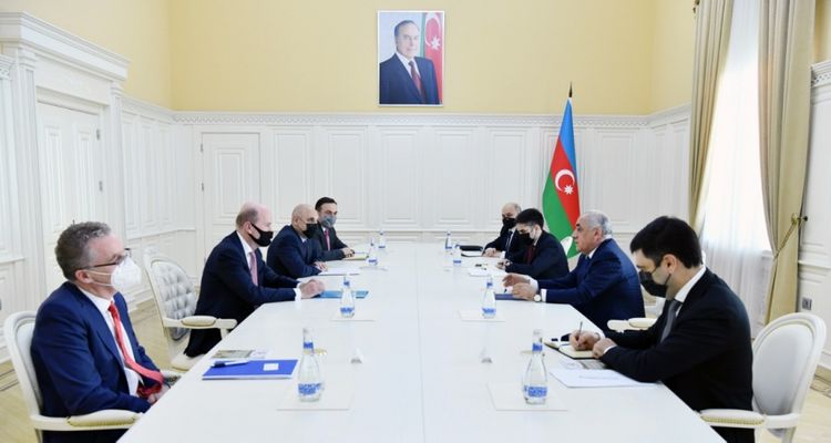 Azerbaijani PM meets with BP regional president