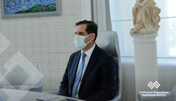 Mədəniyyət naziri Erkan Özoralla görüşüb
