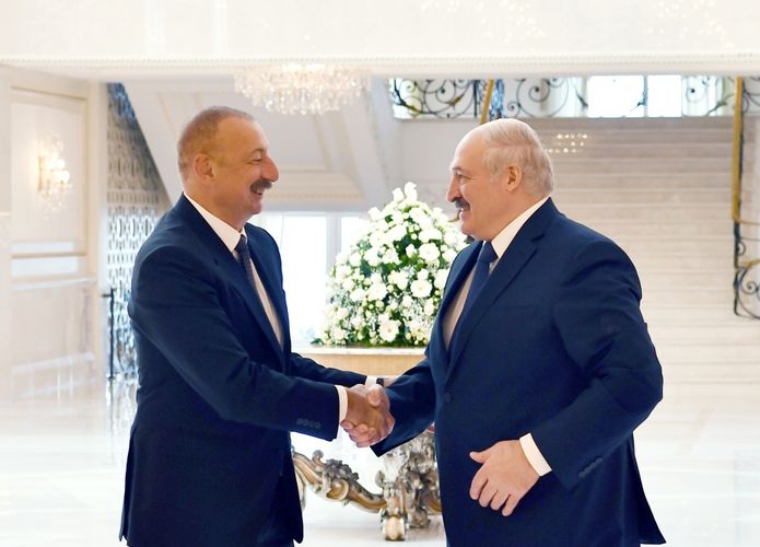 Lukaşenko: “İşğaldan azad edilmiş ərazilərdə həyatın bərpası üçün çox ağır işlər görülməlidir”