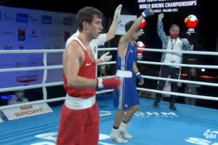 Азербайджанский боксер победил армянина 