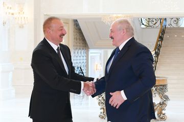 Azərbaycan və Belarus prezidentlərinin təkbətək görüşü olub - YENİLƏNİB