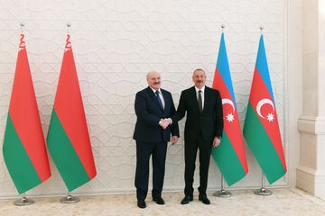 Azərbaycan və Belarus prezidentlərinin təkbətək görüşü olub - YENİLƏNİB