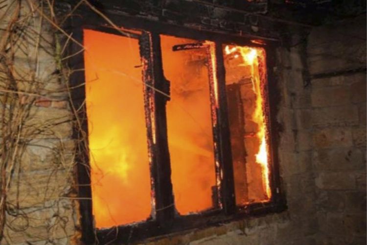 Rusiyada 5 qardaş-bacı yanaraq ölüb - VİDEO