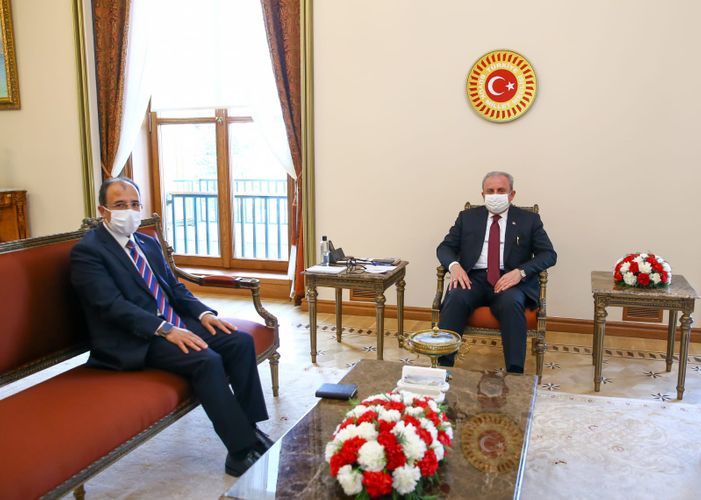 Председатель ВНСТ встретился с новым послом Турции в Азербайджане 