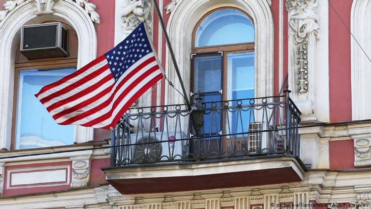 Россия высылает десять американских дипломатов