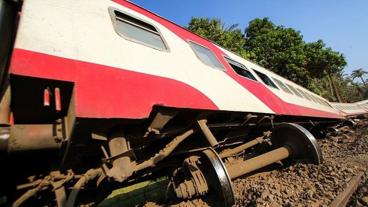 11 dead, 98 injured after train derails in Egypt - PHOTO - UPDATED