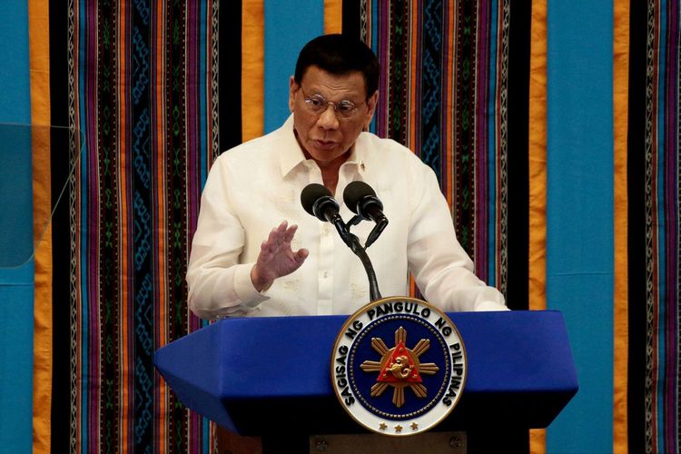 Philippines’ Duterte would send navy ships in South China Sea to assert claim over resources