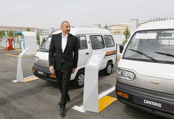 Prezident İlham Əliyev Hacıqabul Sənaye Məhəlləsinin açılışında iştirak edib - YENİLƏNİB