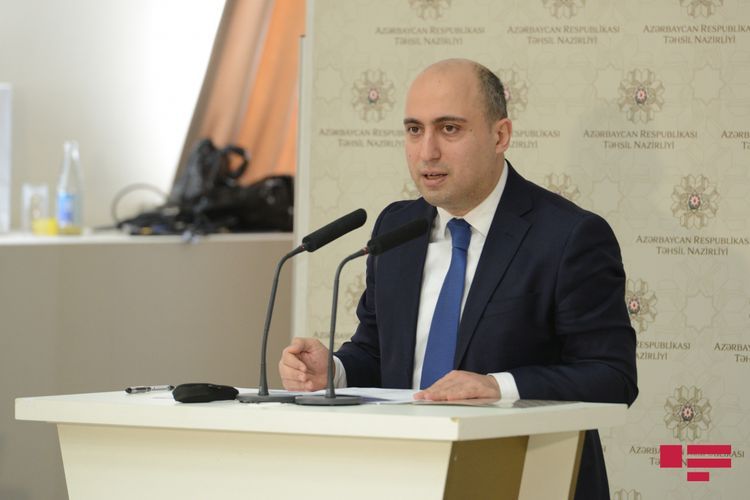 Министр: В Азербайджане 80-90% учебных планов не меняются более 50 лет