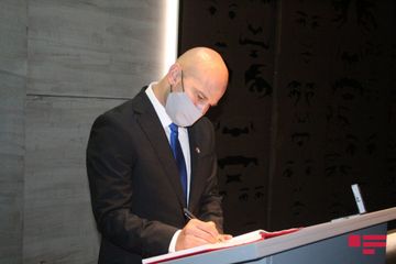 İsrail səfirinin müavini Quba Soyqırımı Memorial Kompleksini ziyarət edib - FOTO