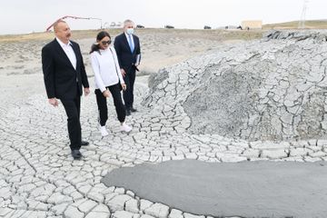 Abşeron rayonunda Palçıq Vulkanları Turizm Kompleksinin təməli qoyulub - YENİLƏNİB