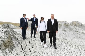 Abşeron rayonunda Palçıq Vulkanları Turizm Kompleksinin təməli qoyulub - YENİLƏNİB