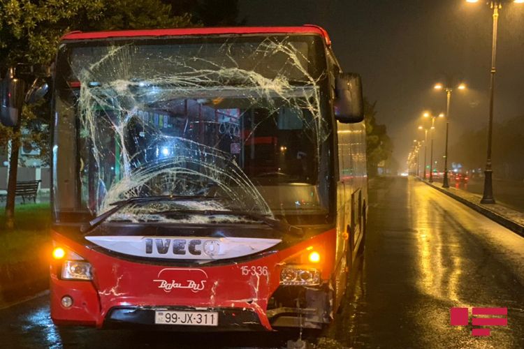 “Bakubus” MMC-yə məxsus avtobuslar qəzaya uğrayıb - FOTO