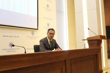 YAP-da Türkdilli dövlətlərlə münasibətlərə dair görüş keçirilib
