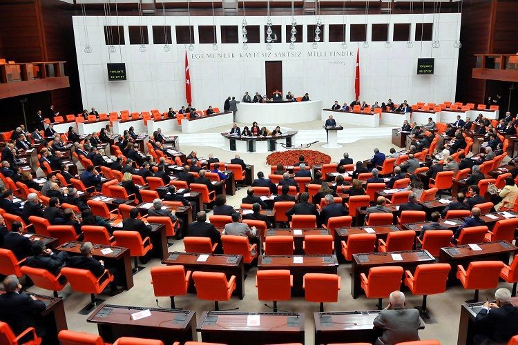 В парламенте Турции обсудят военные преступления Армении 